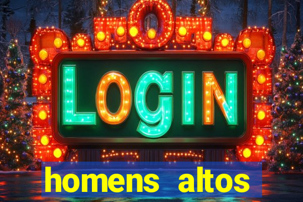homens altos sarados pelados