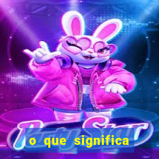 o que significa quando a luz acende sozinha