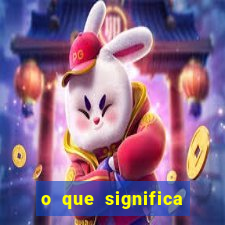 o que significa sonhar dobrando roupas