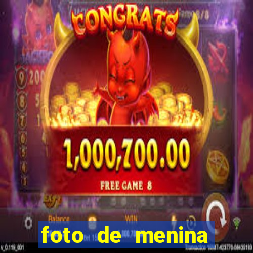 foto de menina bonita fake cacheada