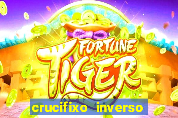 crucifixo inverso com halteres