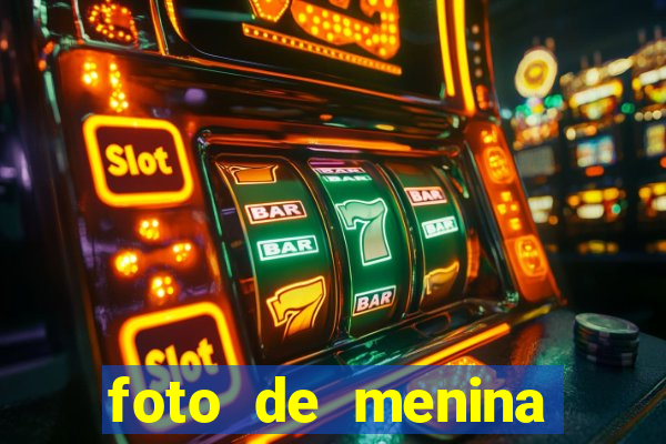 foto de menina bonita fake cabelo cacheado