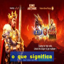 o que significa sonhar dobrando roupas