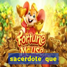 sacerdote que morreu no santo dos santos