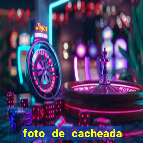 foto de cacheada no espelho